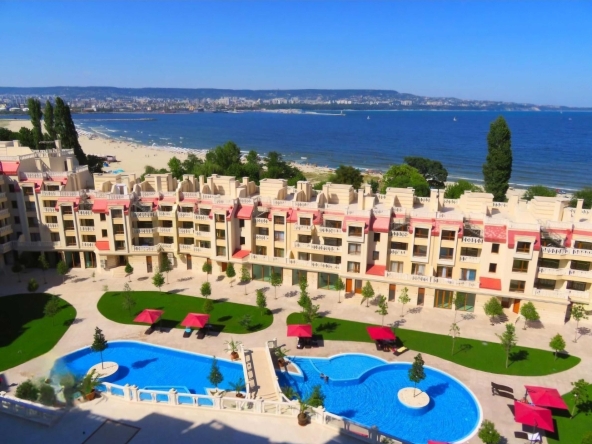 Дава се под наем Двустаен апартамент в Варна, Аспарухово - 67 кв.м за 663 € - Снимка #1