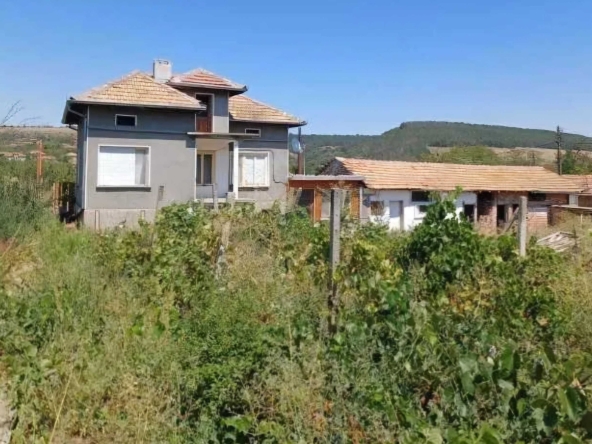 Къща в с. Вишовград, Област Велико Търново - 100 кв.м за 157 €/кв.м - Снимка #1