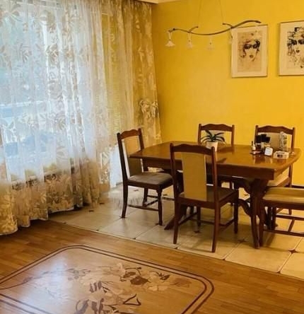 Дава се под наем Двустаен апартамент в София, Лозенец - 92 кв.м за 698.19 € - Снимка #1