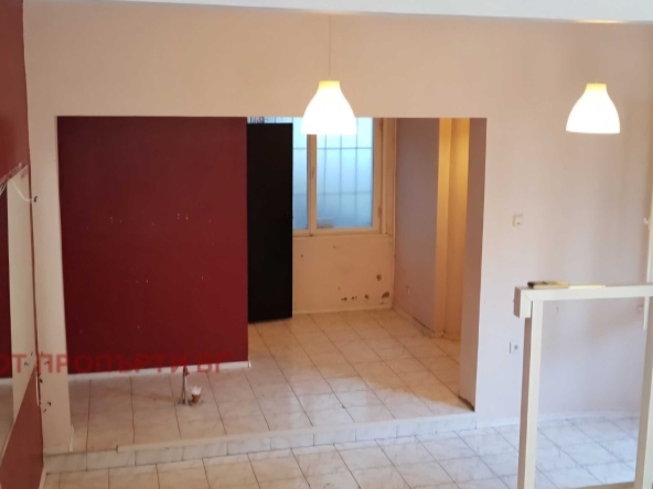 Дава се под наем Магазин в Варна, Възраждане 1 - 61 кв.м за 402.9 € - Снимка #1