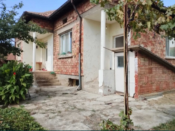 Къща в Долна Оряховица - 100 кв.м за 767 €/кв.м - Снимка #1