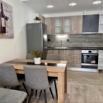 Тристаен апартамент в Бургас, Възраждане - 65 кв.м за 2431 €/кв.м - Снимка #1