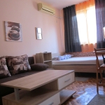 Дава се под наем Едностаен апартамент в Бургас, Възраждане - 30 кв.м за 178.5 € - Снимка #1