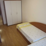 Дава се под наем Тристаен апартамент в Бургас, Лазур - 102 кв.м за 382.5 € - Снимка #1