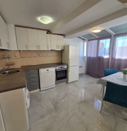 Дава се под наем Двустаен апартамент в София, Младост 1А - 55 кв.м за 608.43 € - Снимка #1