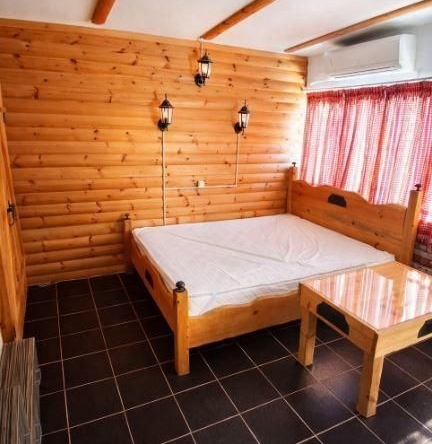 Дава се под наем Едностаен апартамент в Варна, Изгрев - 50 кв.м за 278.97 € - Снимка #1