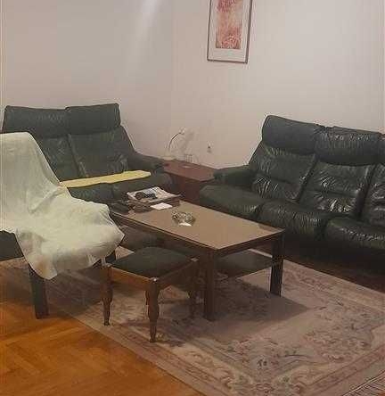 Дава се под наем Двустаен апартамент в Бургас, Възраждане - 58 кв.м за 178.5 € - Снимка #1