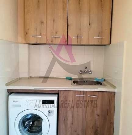 Дава се под наем Двустаен апартамент в Варна, Колхозен пазар - 45 кв.м за 240 € - Снимка #1