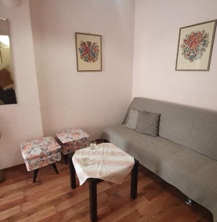 Дава се под наем Двустаен апартамент в София, Център - 50 кв.м за 650 € - Снимка #1