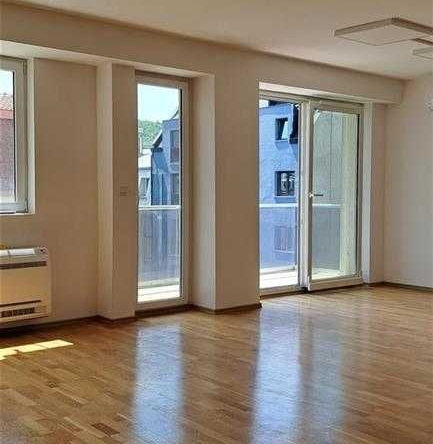 Дава се под наем Тристаен апартамент в Пловдив, Каменица 1 - 82 кв.м за 367.2 € - Снимка #1