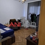 Тристаен апартамент в Варна, Базар Левски - 67 кв.м за 2687 €/кв.м - Снимка #1