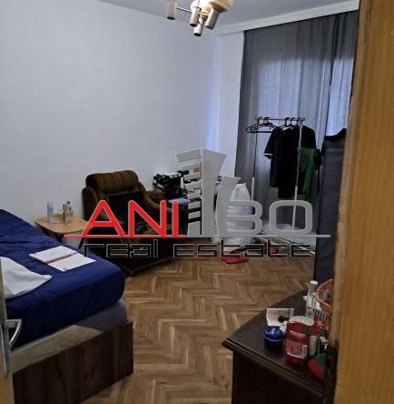 Тристаен апартамент в Варна, Базар Левски - 67 кв.м за 2687 €/кв.м - Снимка #1