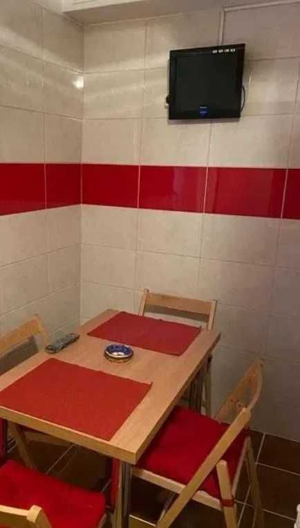 Дава се под наем  в Бургас, Славейков - 20 кв.м за 91.8 € - Снимка #1