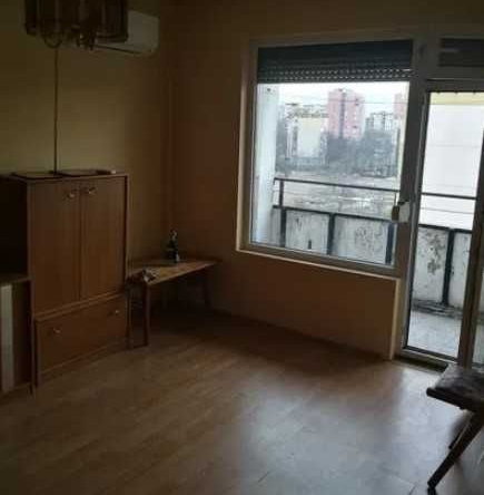 Дава се под наем Двустаен апартамент в Пловдив, Гагарин - 62 кв.м за 289.17 € - Снимка #1