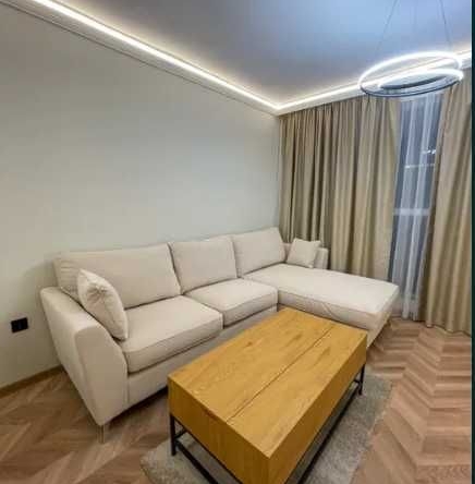 Двустаен апартамент в Пловдив, Център - 74 кв.м за 1000 €/кв.м - Снимка #1