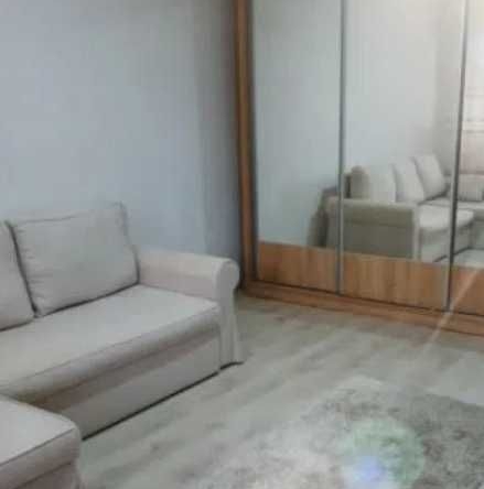 Дава се под наем Едностаен апартамент в Пловдив, Център - 28 кв.м за 137.7 € - Снимка #1