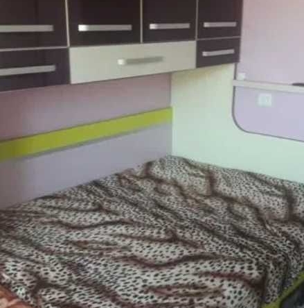 Дава се под наем Тристаен апартамент в Пловдив, Южен - 90 кв.м за 229.5 € - Снимка #1