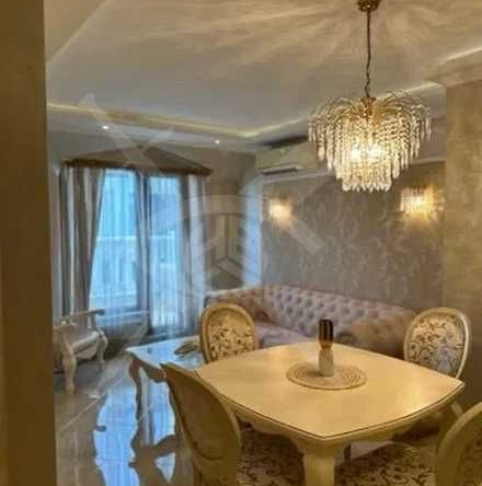 Дава се под наем Двустаен апартамент в Варна, Център - 70 кв.м за 1196.97 € - Снимка #1