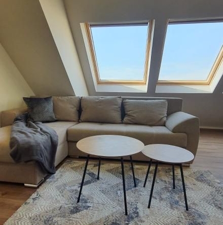 Дава се под наем Тристаен апартамент в Пловдив, Каменица 1 - 110 кв.м за 1000 € - Снимка #1