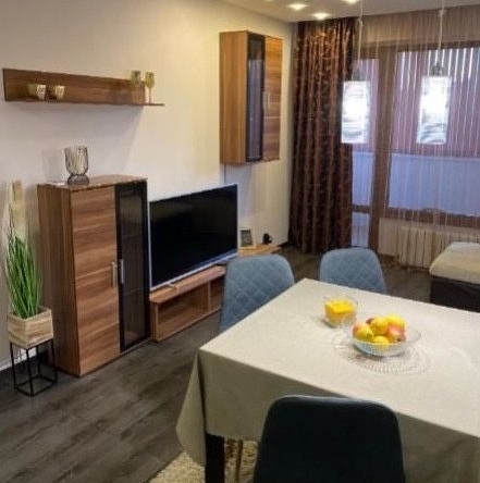 Дава се под наем Тристаен апартамент в София, Изток - 105 кв.м за 612 € - Снимка #1