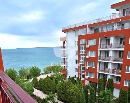 Двустаен апартамент в к.к. Елените - 67 кв.м за 1195 €/кв.м - Снимка #1