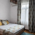 Дава се под наем Тристаен апартамент в Варна, Център - 88 кв.м за 648.21 € - Снимка #1