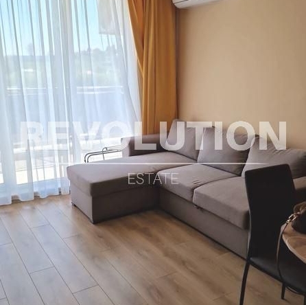 Дава се под наем Двустаен апартамент в Варна, Цветен квартал - 60 кв.м за 450 € - Снимка #1