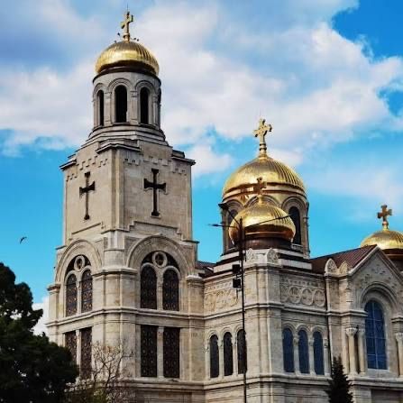 Дава се под наем Гараж / Паркомясто в Варна, Спортна зала - 1000 кв.м за 49.47 € - Снимка #1