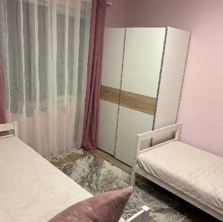 Дава се под наем Тристаен апартамент в София, Зона Б-18 - 75 кв.м за 560 € - Снимка #1