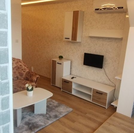Дава се под наем Едностаен апартамент в София, Връбница 1 - 42 кв.м за 510 € - Снимка #1