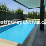 Къща в с. Марково, Област Пловдив - 365 кв.м за 2000 €/кв.м - Снимка #1