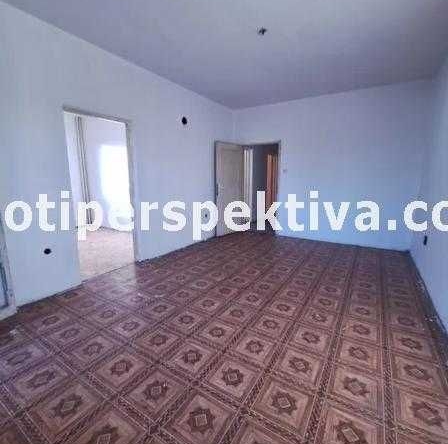 Тристаен апартамент в Пловдив, Кючук Париж - 68 кв.м за 1018 €/кв.м - Снимка #1