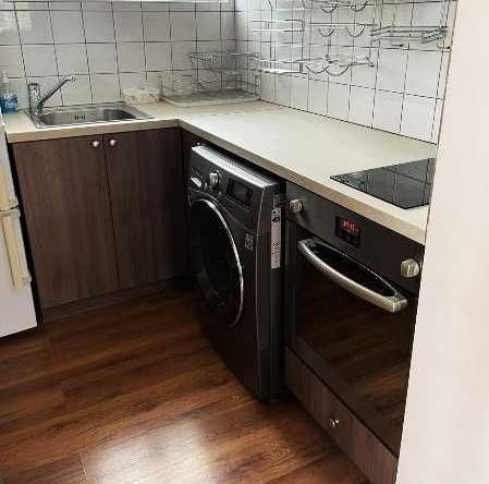 Дава се под наем Едностаен апартамент в София, Център - 40 кв.м за 275 € - Снимка #1