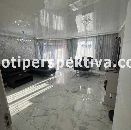 Многостаен апартамент в Пловдив, Остромила - 179 кв.м за 1665 €/кв.м - Снимка #1