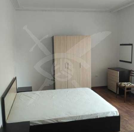 Дава се под наем Многостаен апартамент в Пловдив, Център - 110 кв.м за 448.8 € - Снимка #1