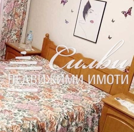 Дава се под наем Тристаен апартамент в Шумен, Център - 85 кв.м за 178.5 € - Снимка #1