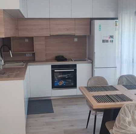 Дава се под наем Двустаен апартамент в Пловдив, Център - 60 кв.м за 450 € - Снимка #1