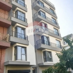 Двустаен апартамент в Варна, Погреби - 75 кв.м за 2080 €/кв.м - Снимка #1