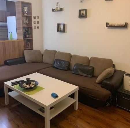 Дава се под наем Тристаен апартамент в София, Хладилника - 106 кв.м за 561 € - Снимка #1