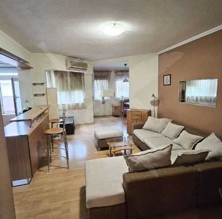 Дава се под наем Мезонет в Пловдив, Център - 120 кв.м за 700 € - Снимка #1