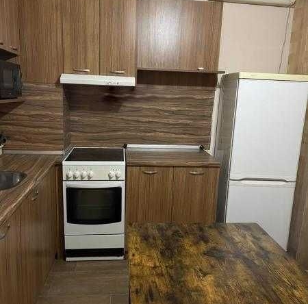 Дава се под наем Двустаен апартамент в Бургас, Меден рудник - зона А - 52 кв.м за 280.5 € - Снимка #1