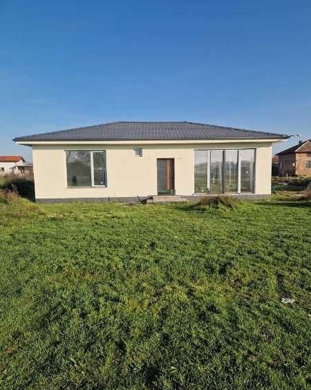 Къща в с. Стряма, Област Пловдив - 100 кв.м за 842 €/кв.м - Снимка #1