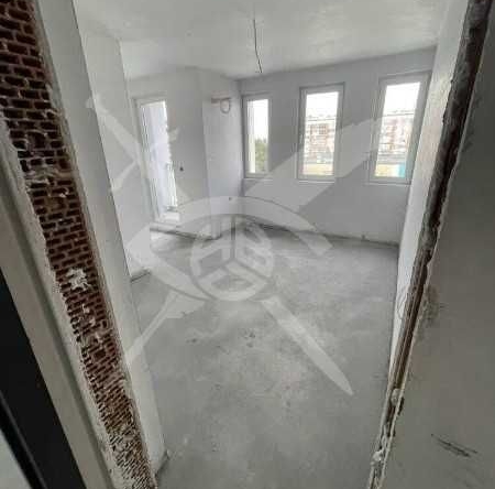 Тристаен апартамент в Бургас, Възраждане - 95 кв.м за 1262 €/кв.м - Снимка #1
