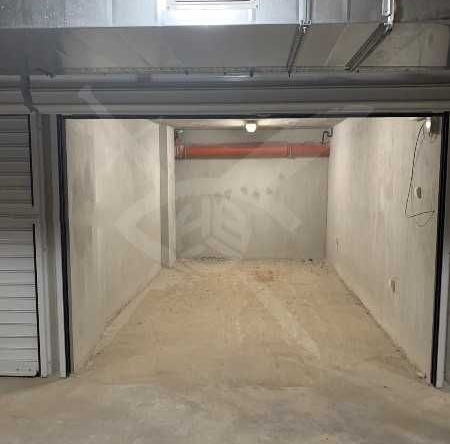 Гараж / Паркомясто в София, Хладилника - 18 кв.м за 1112 €/кв.м - Снимка #1