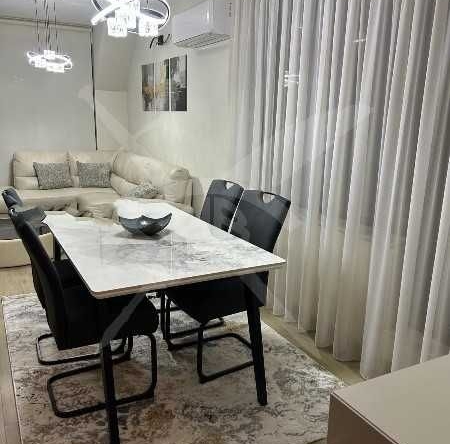 Дава се под наем Двустаен апартамент в Пловдив, Център - 80 кв.м за 797.64 € - Снимка #1