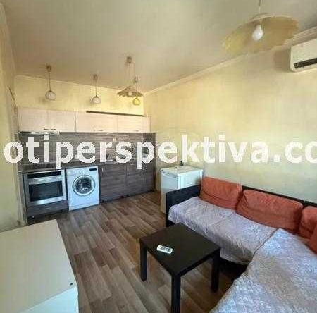 Двустаен апартамент в Пловдив, Център - 38 кв.м за 1503 €/кв.м - Снимка #1