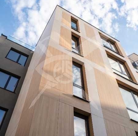Тристаен апартамент в Пловдив, Кършияка - 190 кв.м за 1154 €/кв.м - Снимка #1