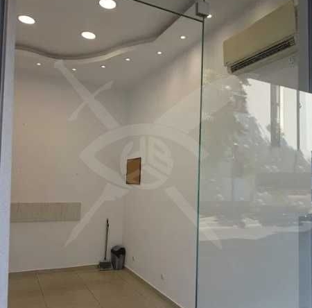 Дава се под наем Магазин в Пловдив, Център - 15 кв.м за 278.97 € - Снимка #1