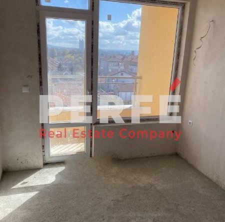 Двустаен апартамент в Бургас, Меден рудник - зона А - 72 кв.м за 950 €/кв.м - Снимка #1