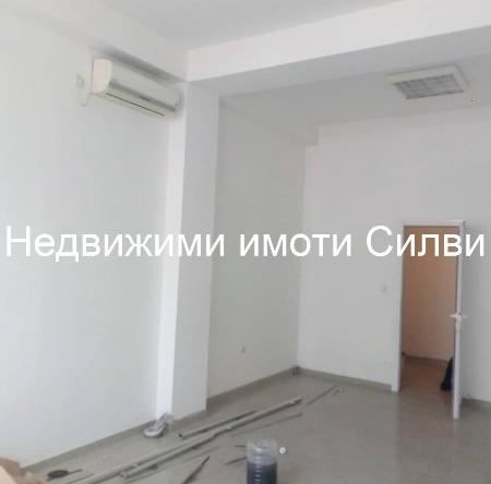 Магазин в Шумен, Център - 30 кв.м за 1020 €/кв.м - Снимка #1